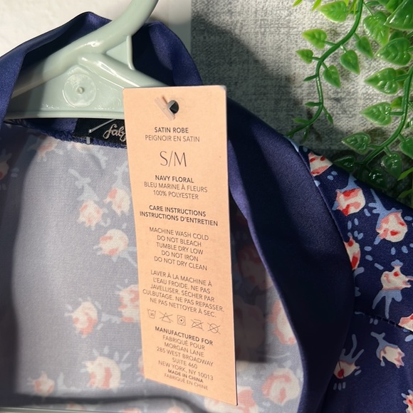 Morgan Lane Fab Fit Fun satin robe - Picture 4 of 5